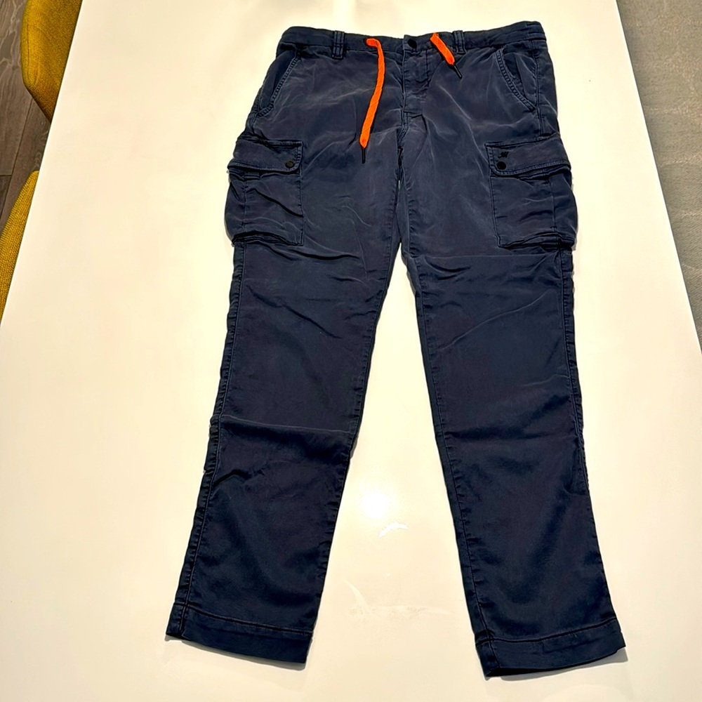 Mason’s cropped cargo pants in blue with orange lace belt